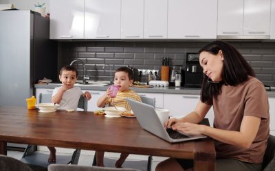 Сім'я і робота: 15 робочих ідей для зайнятих батьків