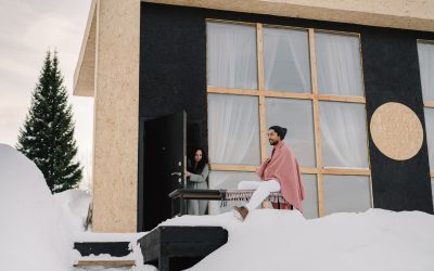Як заклеїти вікна на зиму: 5 робочих способів
