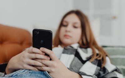 Як менше залежати від смартфона