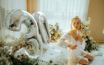 Привітання тітоньці з днем народження: теплі слова дорогій родичці