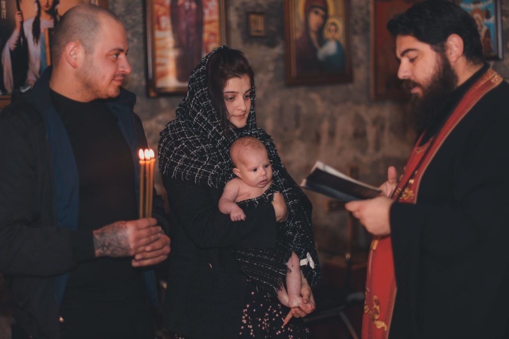 Привітання з хрестинами своїми словами: тепло, від серця