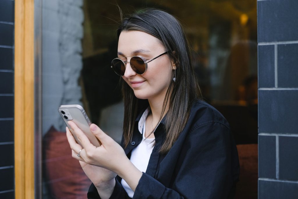Провокаційні SMS чоловікові: грайливі повідомлення, що інтригують