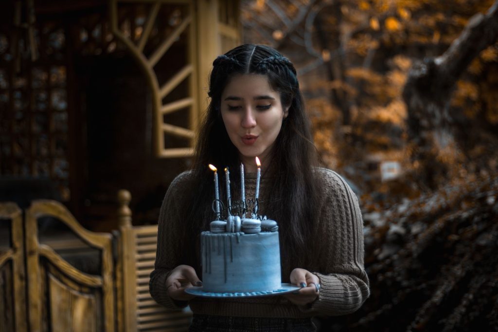 З днем народження, Настю: прикольні привітання іменинниці з гумором і теплом