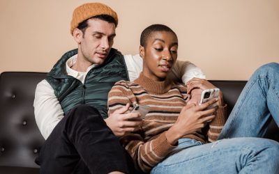 SMS коханій: ніжні, романтичні та дотепні повідомлення для неї