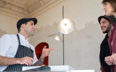 Перші 100 клієнтів: чому це ручна робота, а не маркетинг